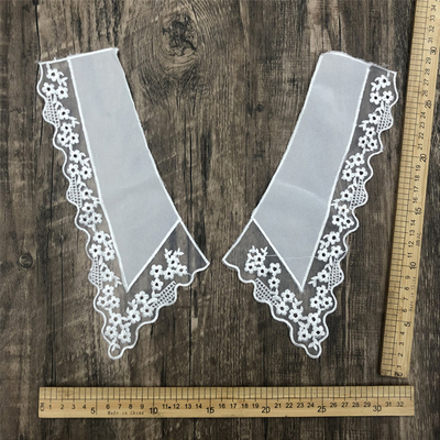 White Pattern Fabric Fake Collar Embroidered Hanfu Accessories Stereo Embroidered Cloud Shoulder Collar