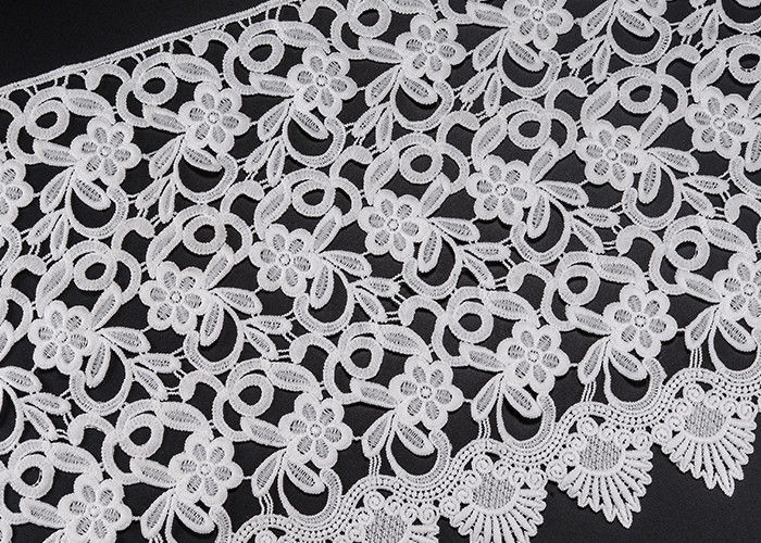 White Flower Clothing Label Water Soluble Lace Trim For Garment Comfortable